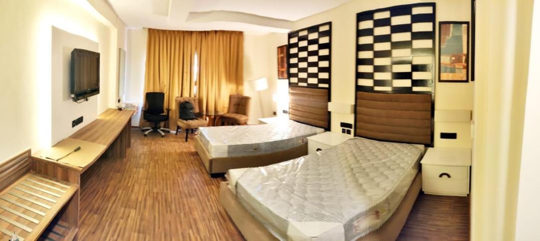 The Checkers Hotel Čennai Pokoj fotografie